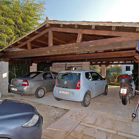 Διαμέρισμα Kamelija 316 *