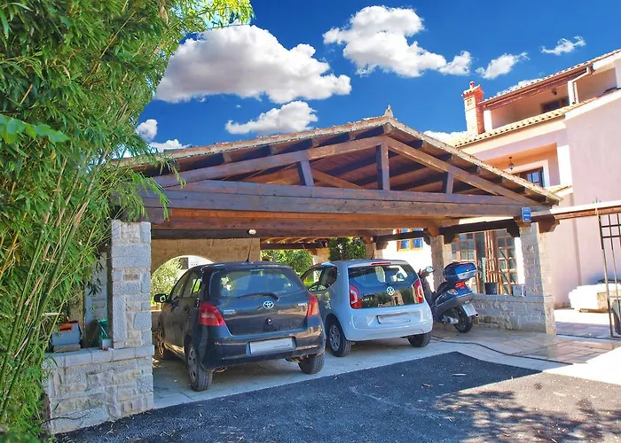 Kamelija Apartments 316 *